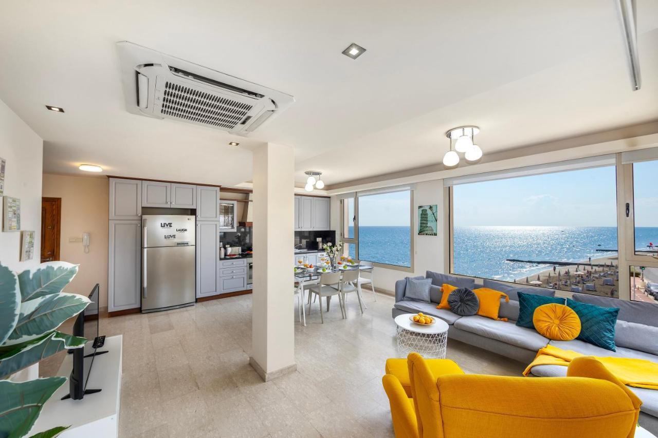 Mackenzie Beachfront Eftyhia Suite Larnaca Eksteriør billede
