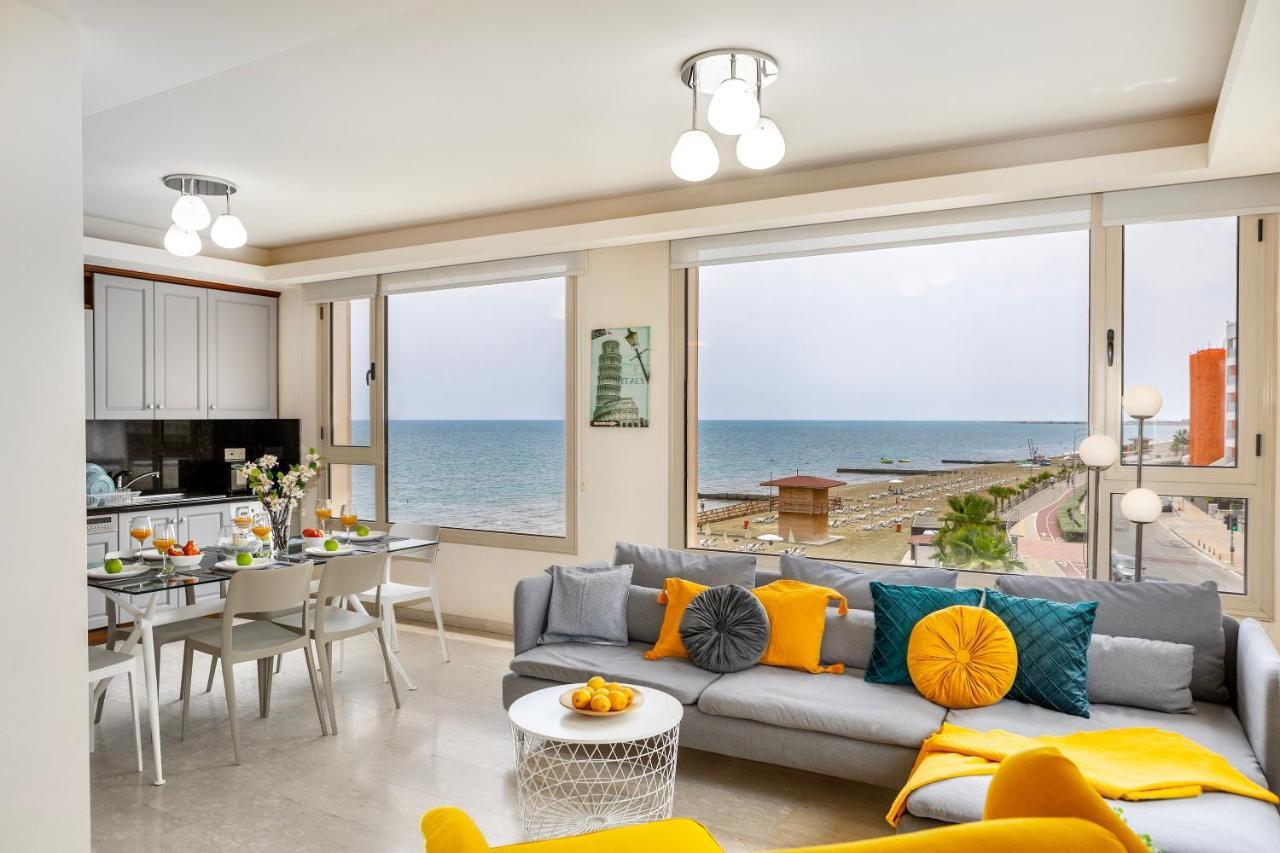Mackenzie Beachfront Eftyhia Suite Larnaca Eksteriør billede